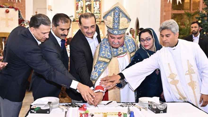 Army Chief Attends Christmas Celebrations in Rawalpindi
